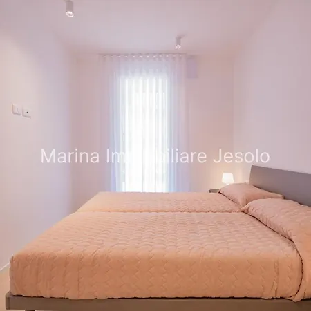 아파트 Twin Bays 2 *