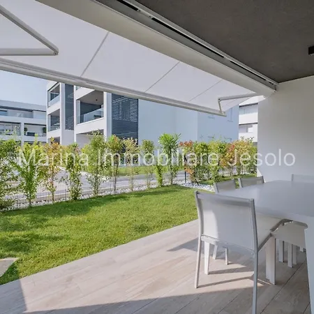 아파트 Twin Bays 2 *