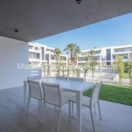 Twin Bays 2 Апартаменты *