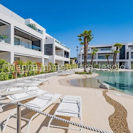 Twin Bays 2 아파트