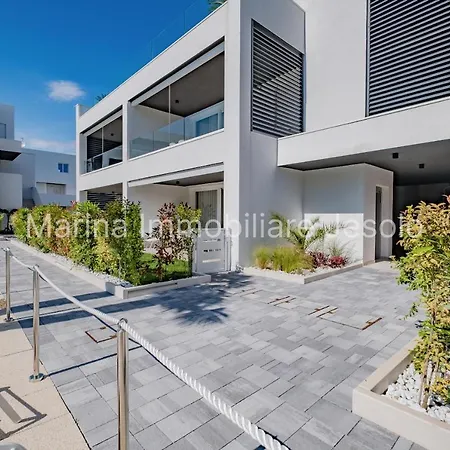 Apartment Twin Bays 2